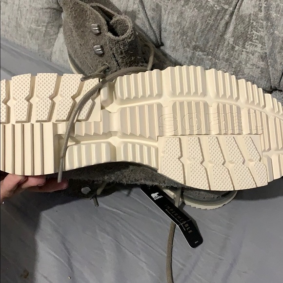 Sorel Atlis Chukka Waterproof Boot - Picture 6 of 10